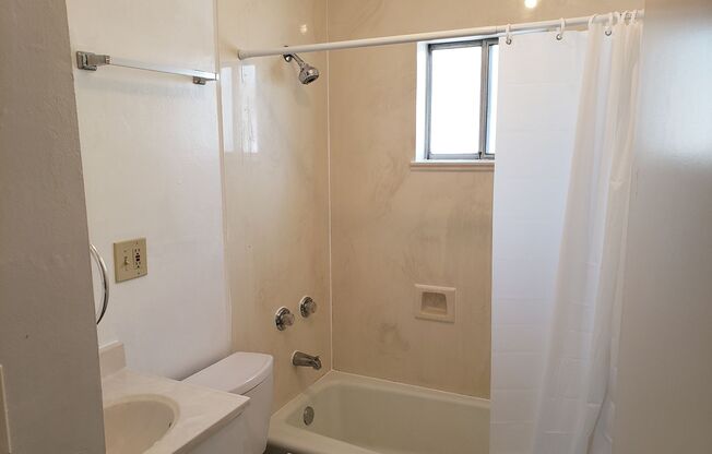 2 beds, 1 bath, $1,495