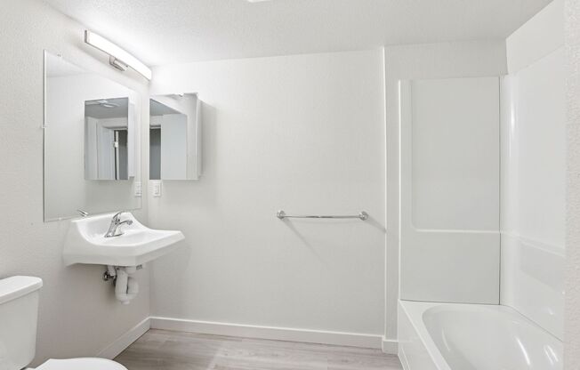 2 beds, 1 bath, 628 sqft, $3,800, Unit 208
