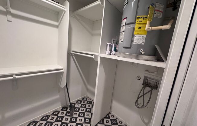 Studio, 1 bath, 500 sqft, $1,499, Unit 201 Academy Dr #201- ARGLO