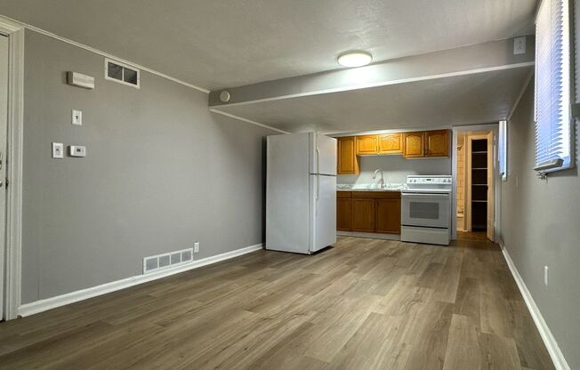 1 bed, 1 bath, $735, Unit 1