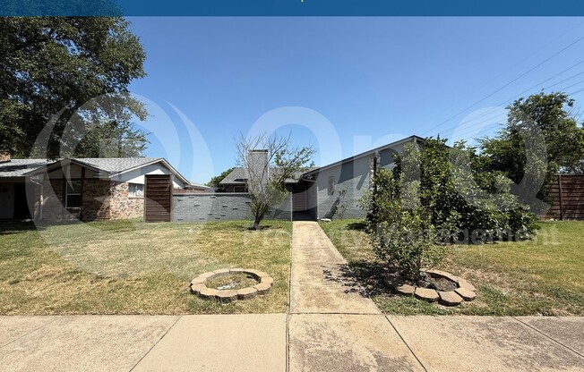 2131 BLOSSOM LN