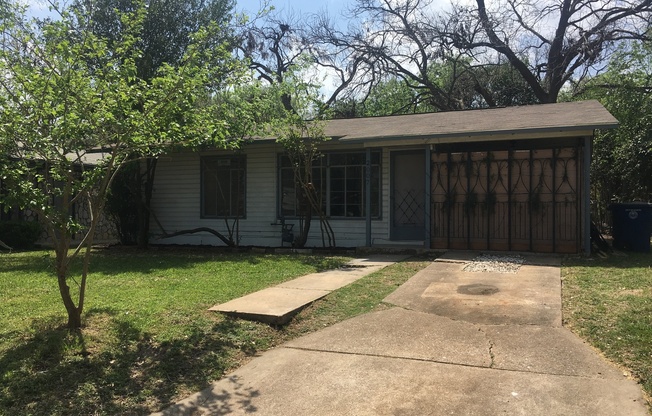 ***BUNGALOW IN THE HEART OF 78704***