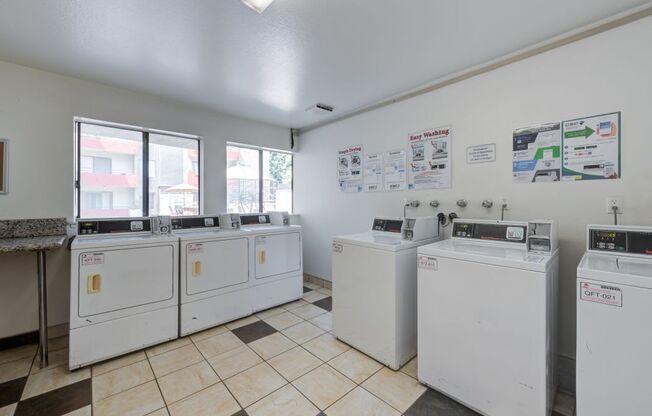 Apartments in North Hollywood Laundry Room