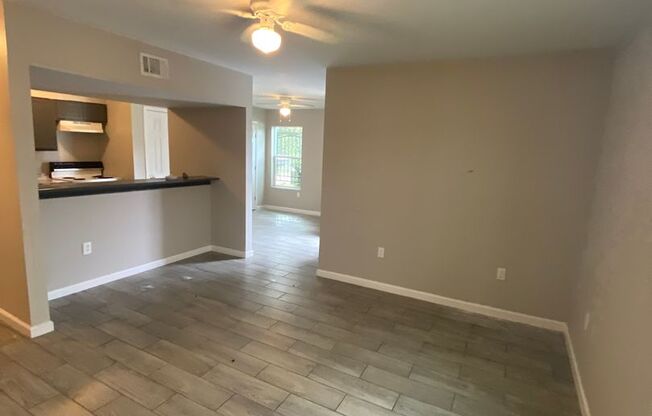 2 beds, 1.5 baths, $1,250, Unit Unit B