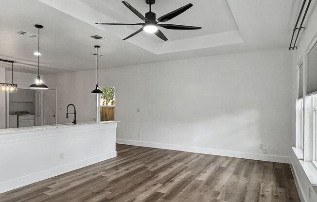 Modern 3-Bedroom Home Near Downtown