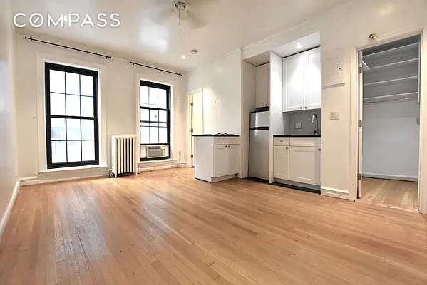 Studio, 1 bath, $3,100, Unit 2F