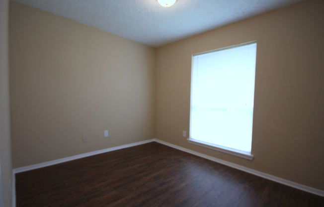 3 beds, 2 baths, $1,695