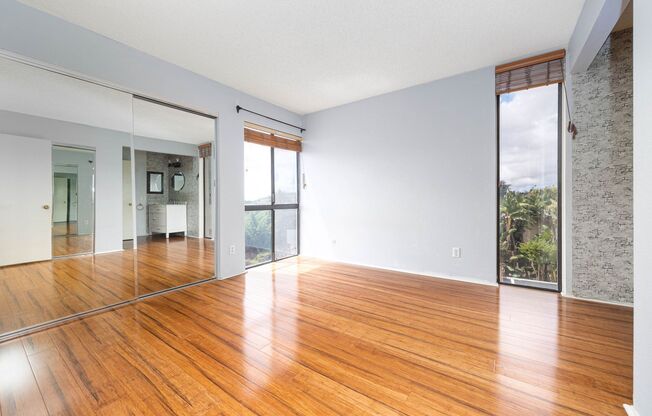 Corner unit with views!