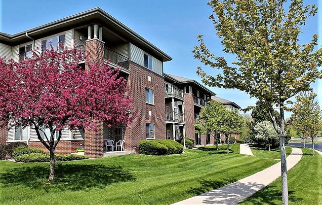 2 beds, 2 baths, 1,186 sqft, $1,905, Unit 302-202