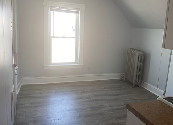 77 Dexter St