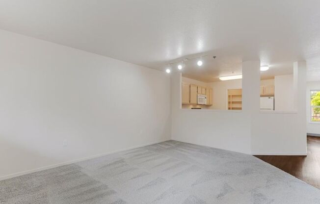2 beds, 2 baths, 1,100 sqft, $1,695, Unit 23