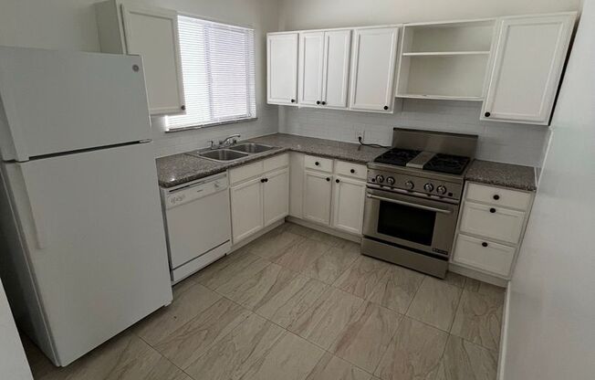 1 bed, 1 bath, 650 sqft, $2,000, Unit Unit 17