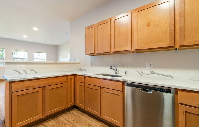 2 beds, 2 baths, 998 sqft, $2,100, Unit A102