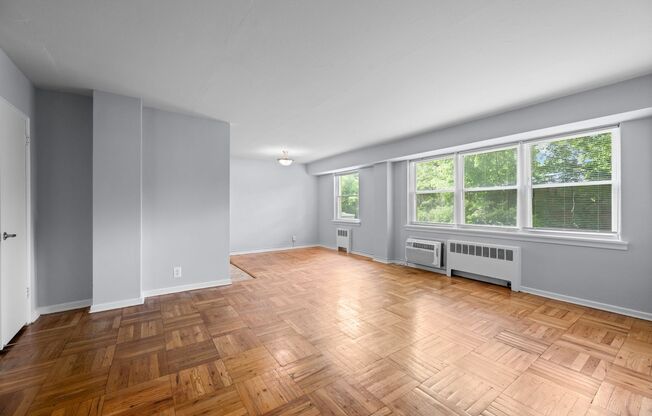 2 beds, 1 bath, 942 sqft, $1,775, Unit 101