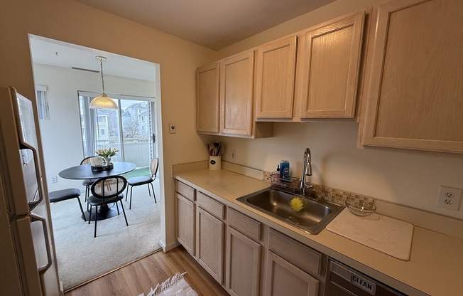 2 beds, 1.5 baths, 1,054 sqft, $2,800, Unit 310