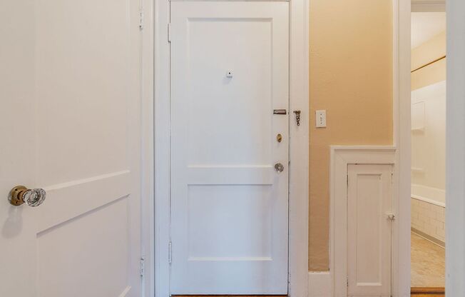 1 bed, 1 bath, 600 sqft, $1,795, Unit 207