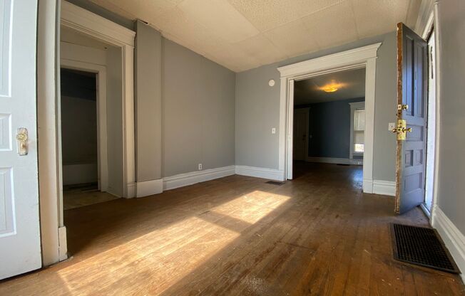 Studio, 1 bath, 575 sqft, $850, Unit UNIT 1