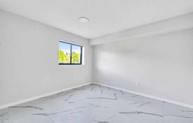 2 beds, 2 baths, 901 sqft, $2,769, Unit 302