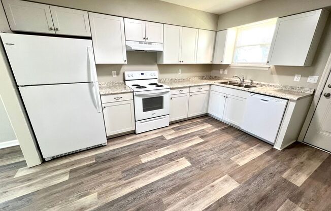 Newly Renovated 2 BR 1 BA Duplex in Madison $1300