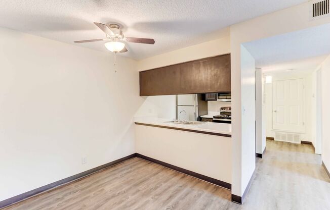 1 bed, 1 bath, 670 sqft, $1,600, Unit 10-308