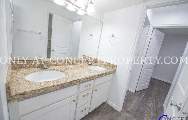 2 beds, 1 bath, 900 sqft, $1,299, Unit 07 R