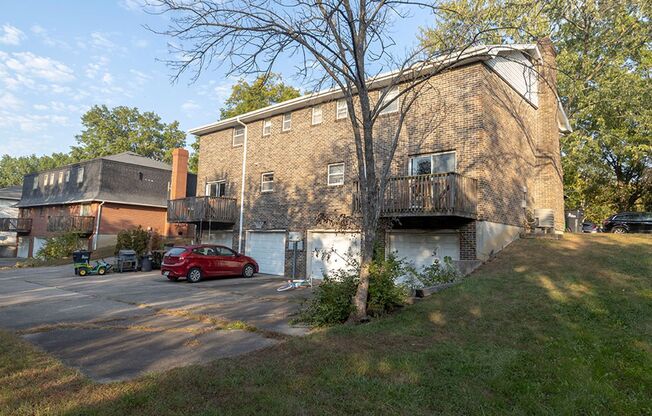 Charming and Spacious South Side 3-Bedroom Duplex