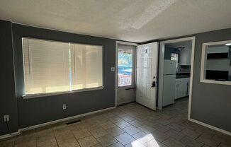 2 beds, 1 bath, $1,095