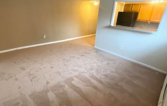 1 bed, 1 bath, 550 sqft, $1,195, Unit H01