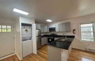 3 beds, 2 baths, $3,250, Unit Unit 7