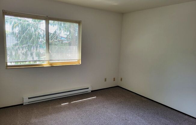 2 beds, 1 bath, 950 sqft, $2,495, Unit 39