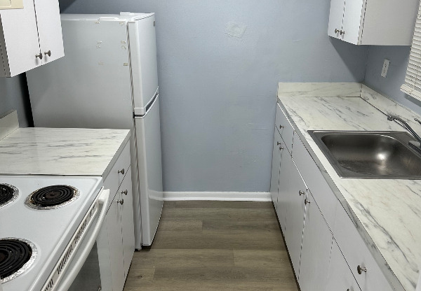 5741 SW 36 CT