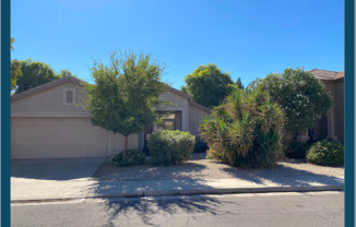 Chandler 3 Bedroom, 2 Bathroom - 1 Story Bright Home