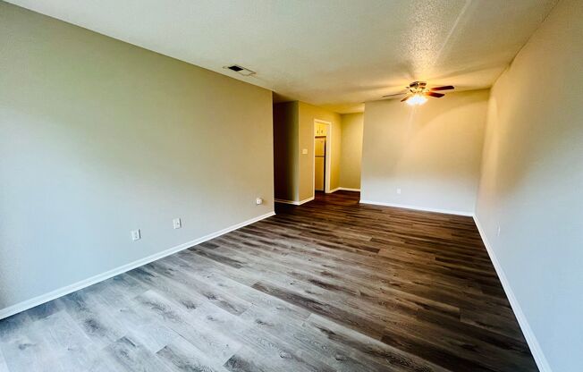 2 beds, 2 baths, $1,300