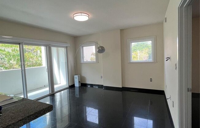 2740 SW 28th Ter Apt 808