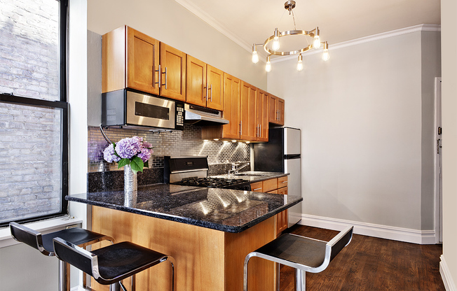 442 AMSTERDAM AVE