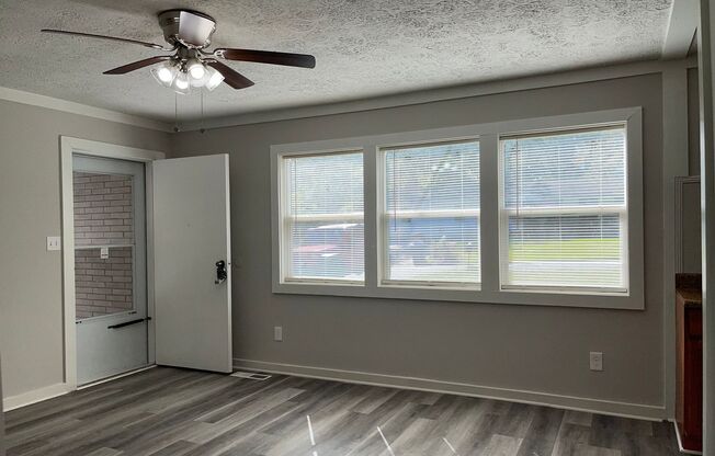 Renovated 3 Bed/1 Bath Ranch