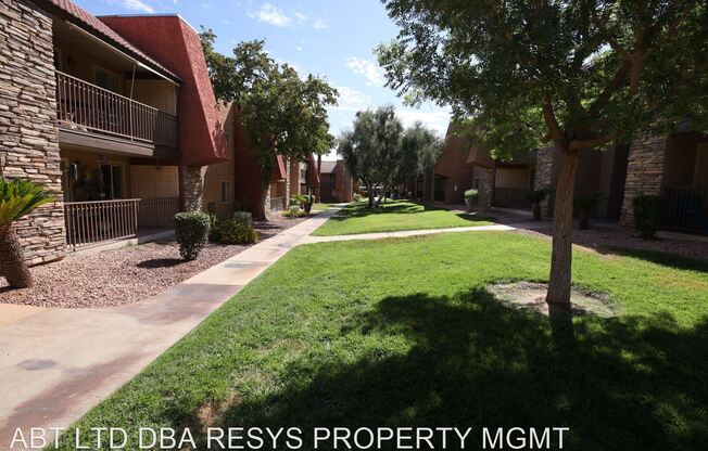 5081 RIVER GLEN DR #115
