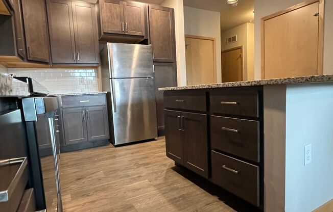 2 beds, 2 baths, 998 sqft, $2,470, Unit 207