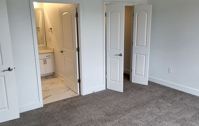 2 beds, 2 baths, 1,374 sqft, $3,475, Unit 1701