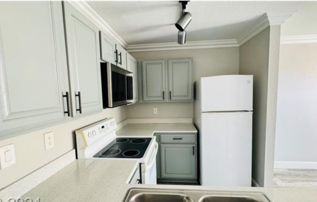 2 beds, 2 baths, $1,250, Unit UNIT 124