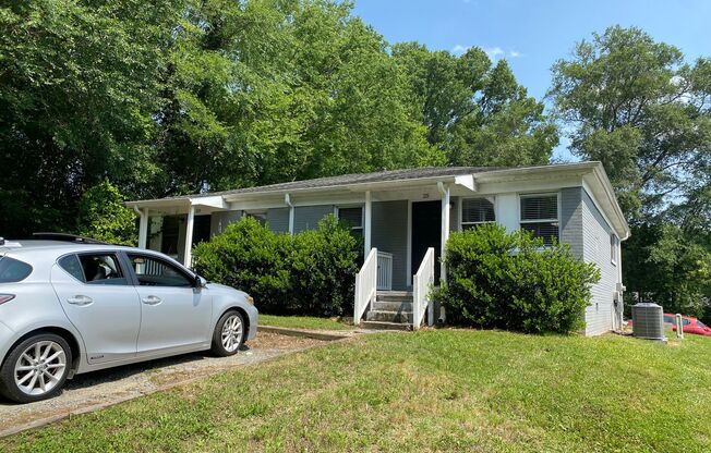2Bed/1Ba Duplex close to Downtown Concord Fully Renovated with Laundry Room on Site