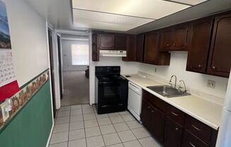 2 beds, 1 bath, $1,495