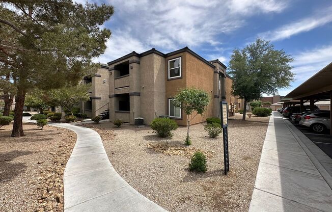 Beautiful 1 Bedroom 1 Bathroom Condo! Property Wont Last Long!