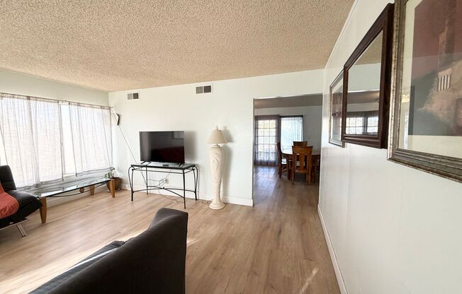 Fully Furnished 4-Bedroom Home in Prime Central Las Vegas Location