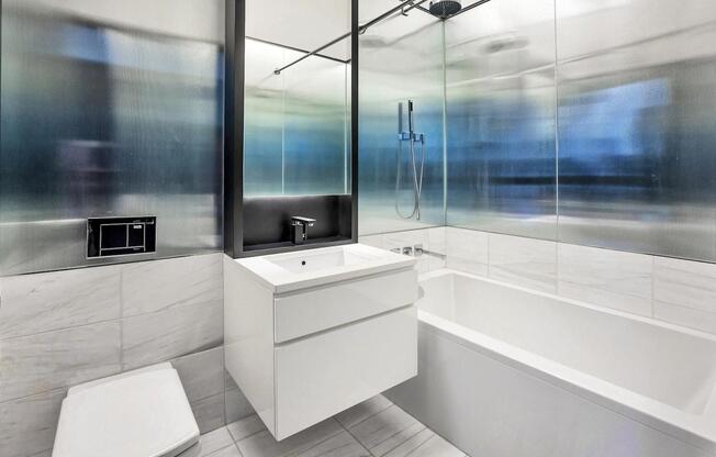 2 beds, 2.5 baths, 1,985 sqft, $25,000, Unit 40C