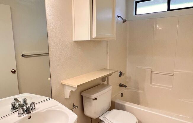 2 beds, 2 baths, $1,695, Unit 2