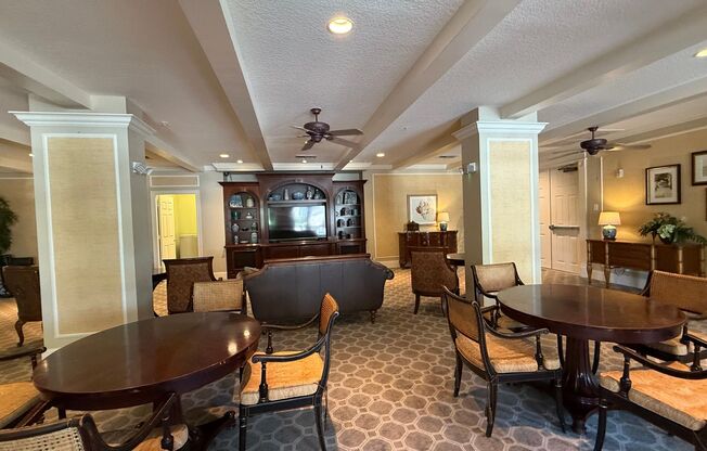 2 beds, 2 baths, $2,750, Unit # 1635