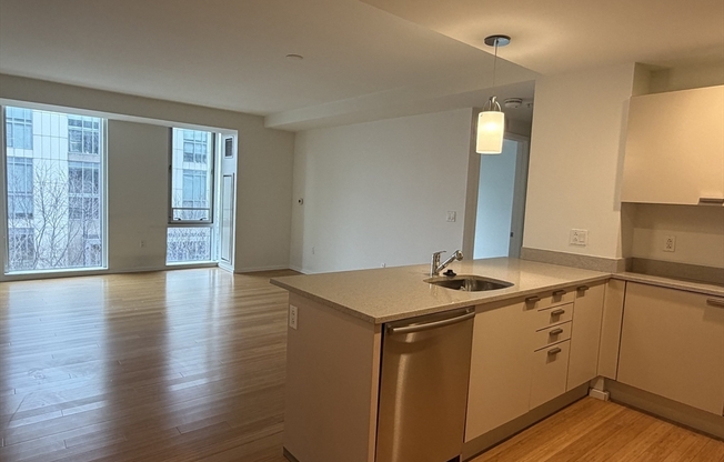1 bed, 1 bath, 800 sqft, $3,600, Unit 402