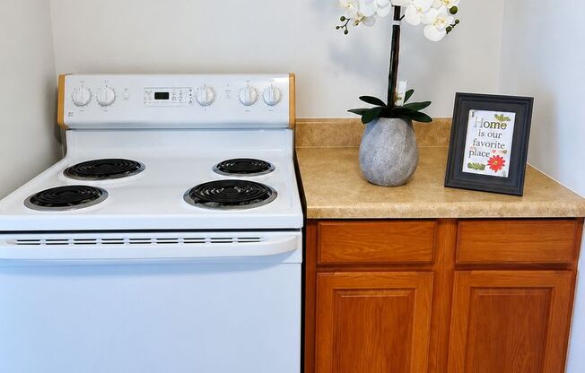FOR RENT – 1 BEDROOM / 1 BATH DUPLEX IN LARGO