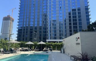 1 bed, 1 bath, 840 sqft, $3,000, Unit 910